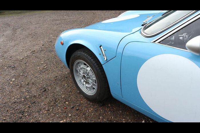 Abarth Simca 1300 Longnose Restoration - Photographs by: AMPaquete